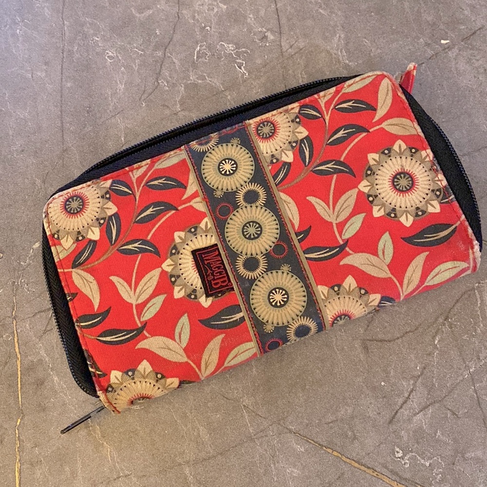 Maggi B Clutch Wallet